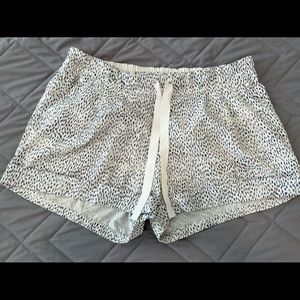Lululemon drawstring shorts